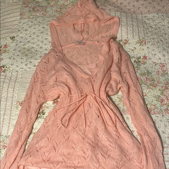 Tops - Cute pink baby doll sweater with hood